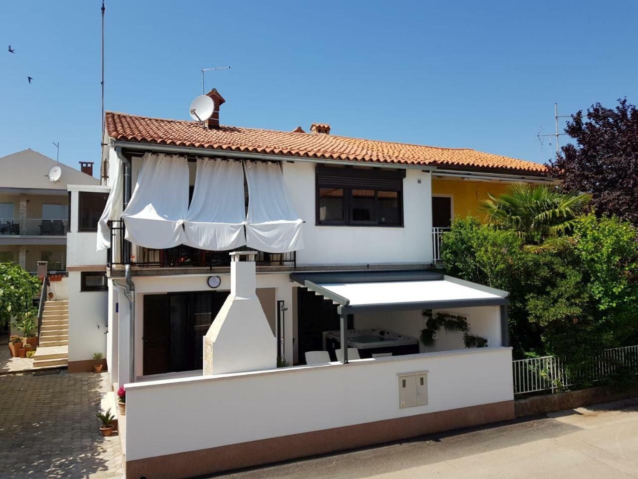 Auretta Apartment Novigrad Istria Esterno foto