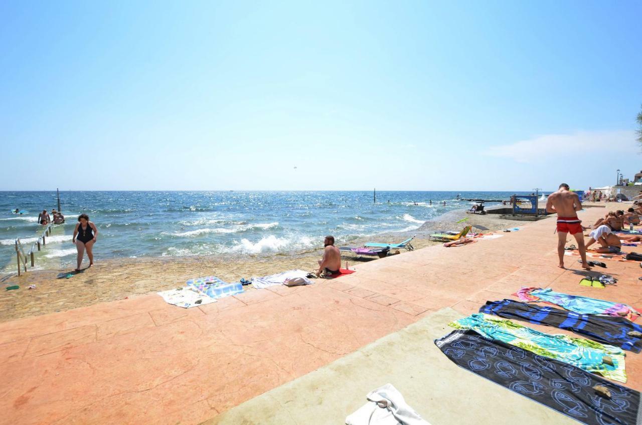 Auretta Apartment Novigrad Istria Esterno foto